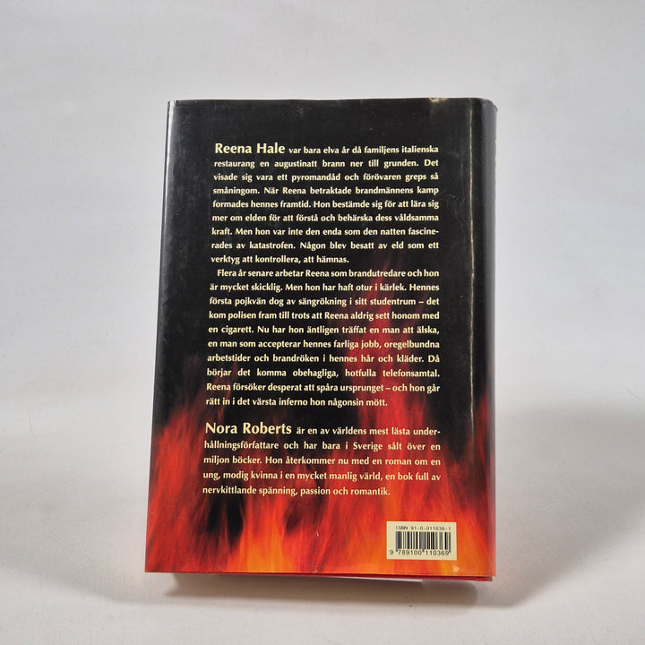 Nora Roberts psykologisk thriller "Mördande hetta"