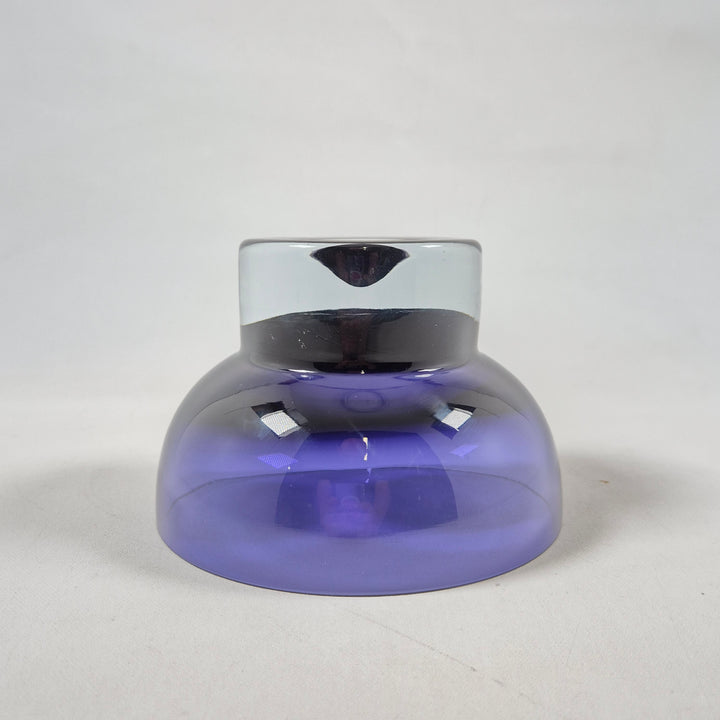 Elegant modern glasvas i djup lila färg