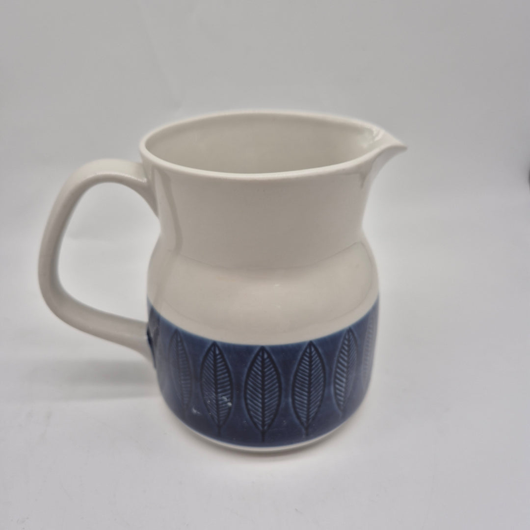 Retro Koka Rörstrand tillbringare med blå bladmotiv