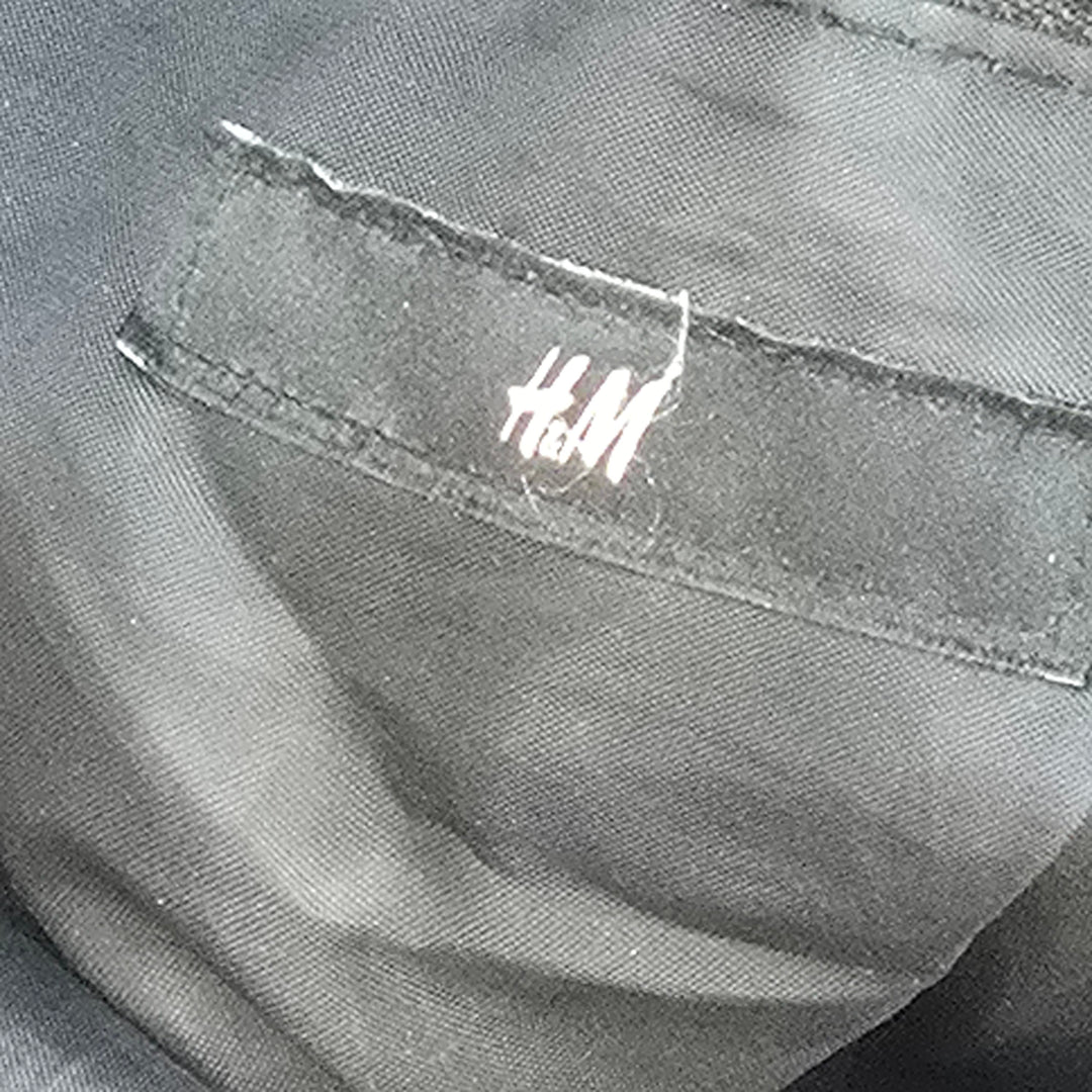 Svart fransväska i syntet från H&M