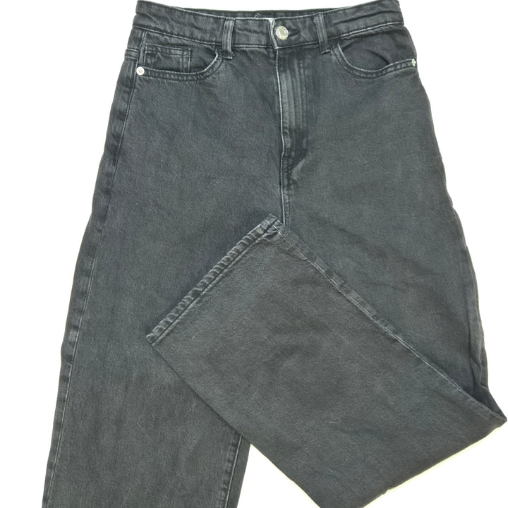 Klassiska svarta jeans från Lindex, elegant modell Hanna