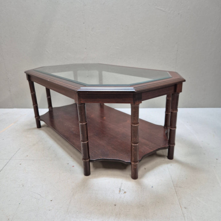 Elegant retro soffbord i mörkt trä och glas