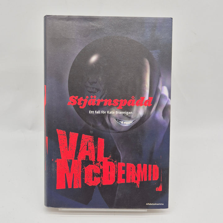 Spännande deckare Stjärnspädd av Val McDermid