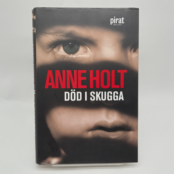 Deckare Död i skugga av Anne Holt