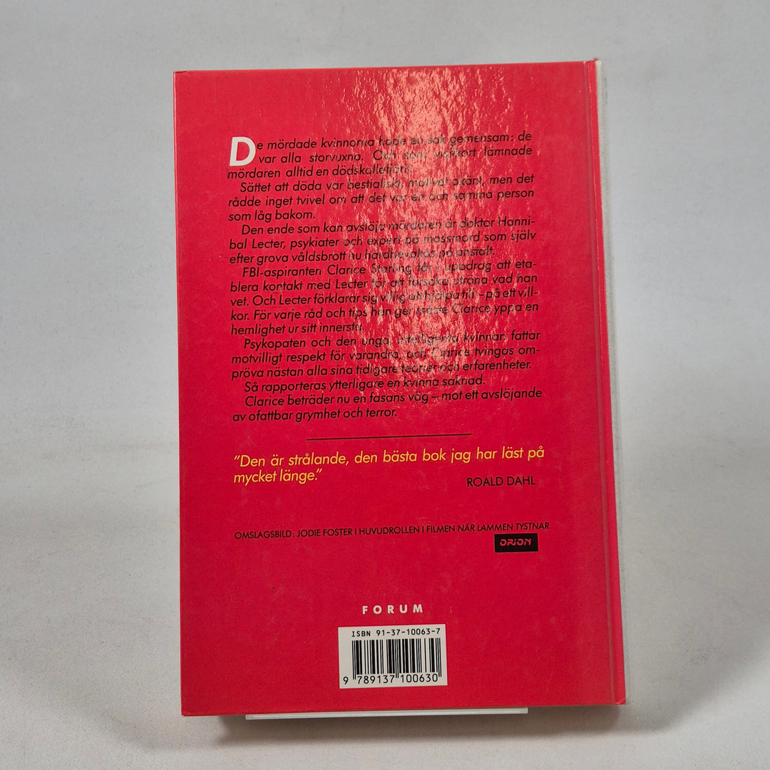 Spännande roman "När lammen tystnar" begagnad