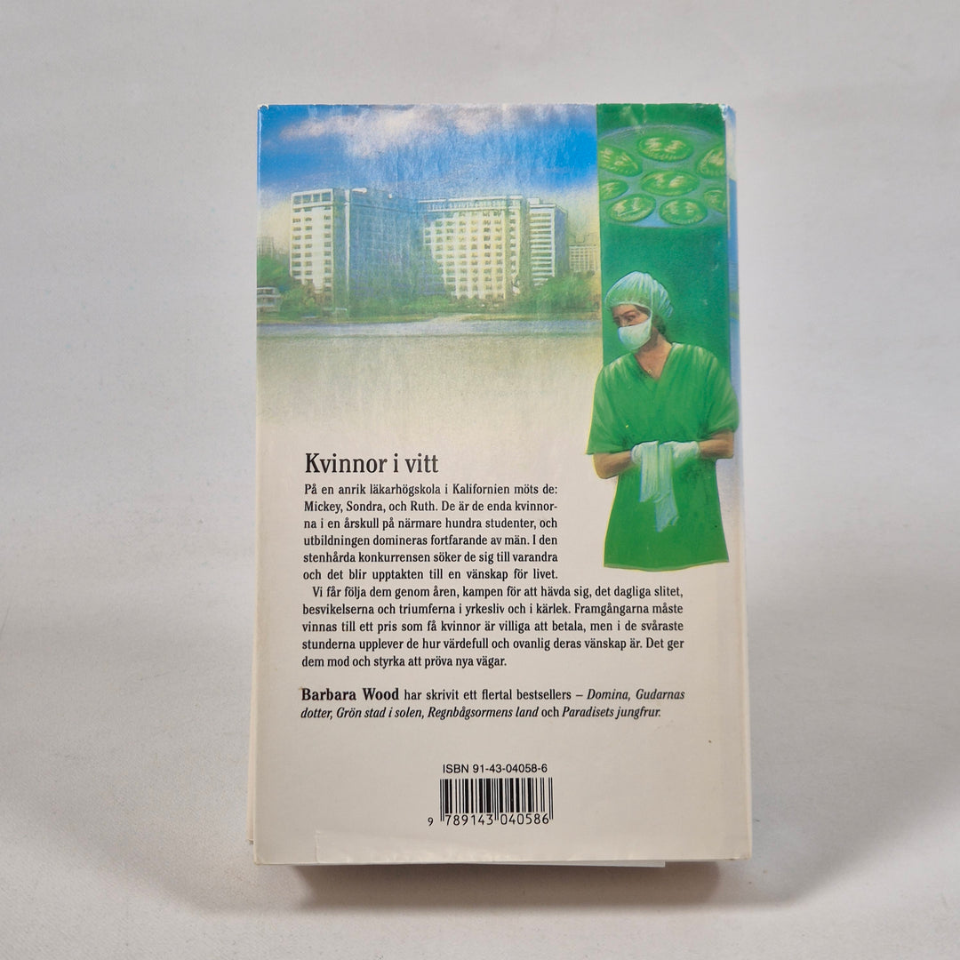 Barbara Wood: Kvinnor i Vitt, Begagnad Bok