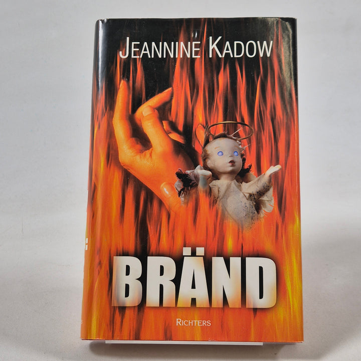 Fängslande thrillerbok av Jeannine Kadow