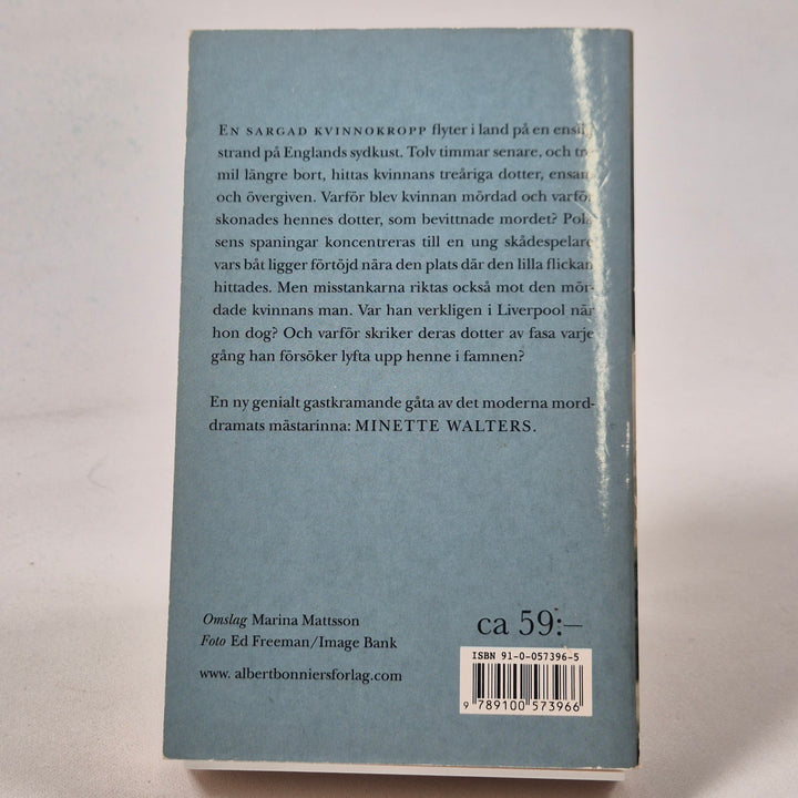 Kriminalroman Bränningen av Minette Walters