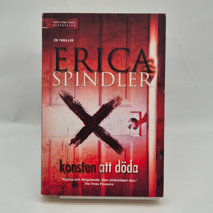Fängslande thrillerbok i mycket gott skick