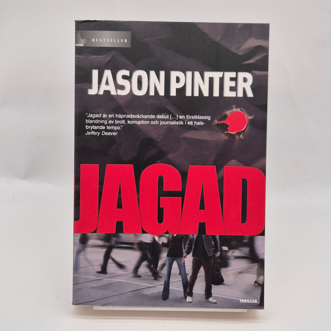 Packande Thrillerbok "Jagad" av Jason Pinter