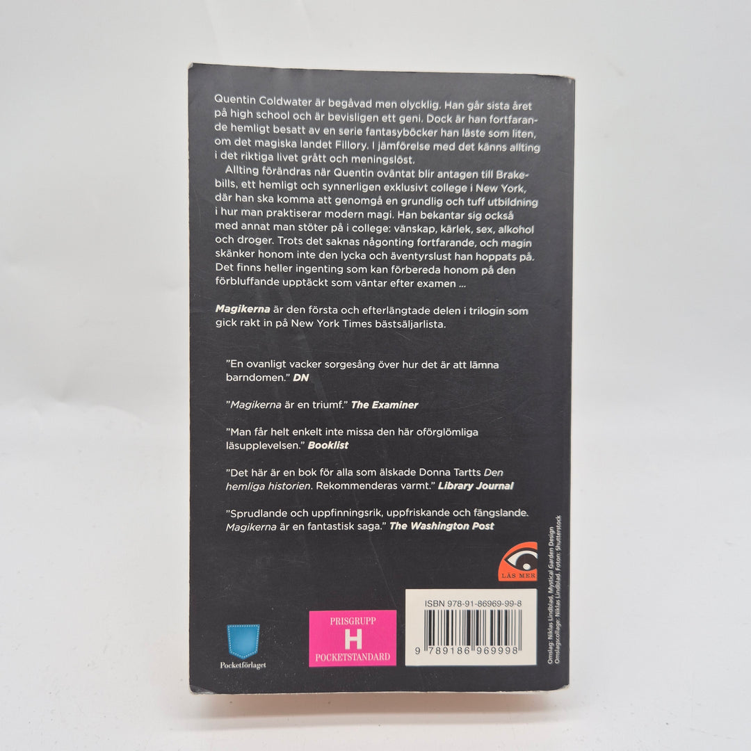 Magikerna av Lev Grossman Pocketbok