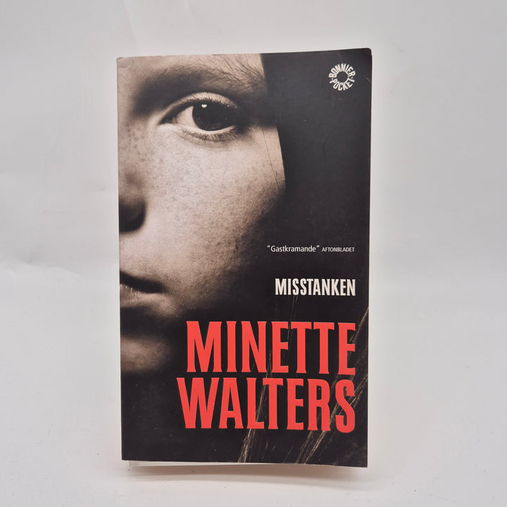 Minette Walters psykologiska thriller Misstanken bok