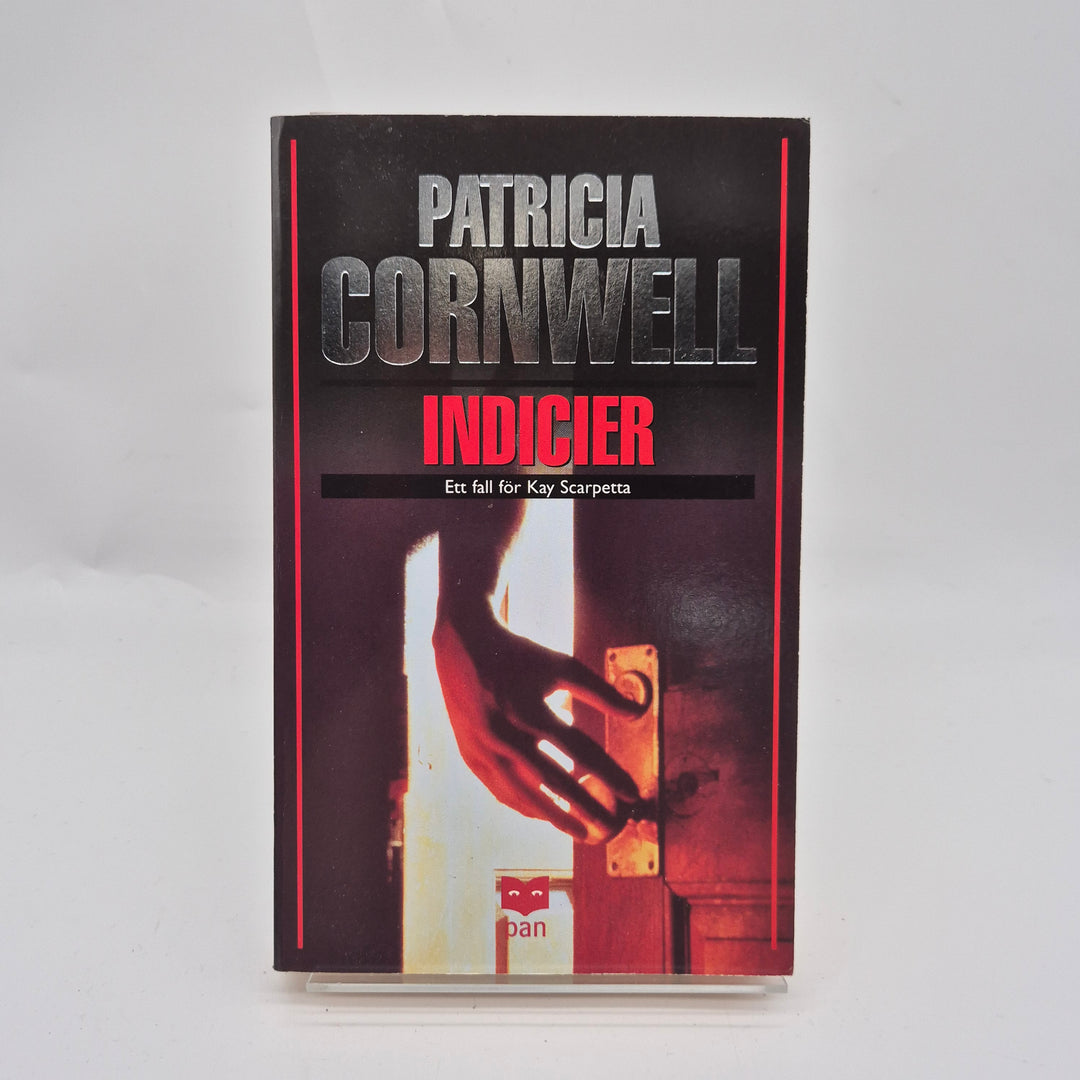 Indicier av Patricia Cornwell Begagnad Krimbok