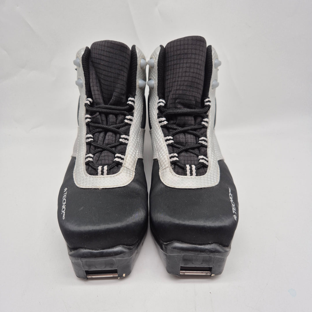 Skidpjäxor för längdskidor – TECNOPRO Ultra – EU37 (begagnade)