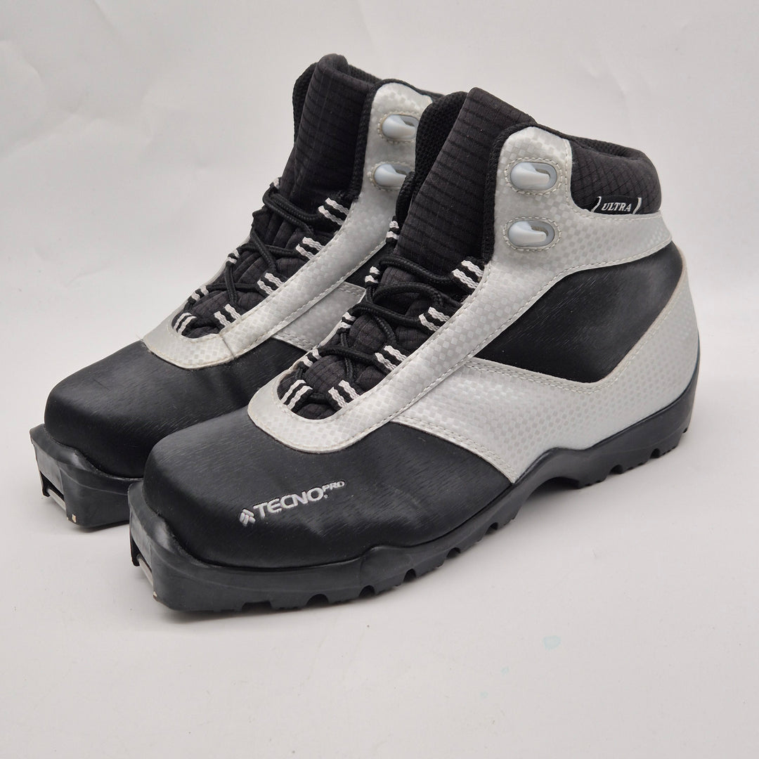 Skidpjäxor för längdskidor – TECNOPRO Ultra – EU37 (begagnade)