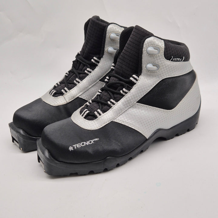 Skidpjäxor för längdskidor – TECNOPRO Ultra – EU37 (begagnade)