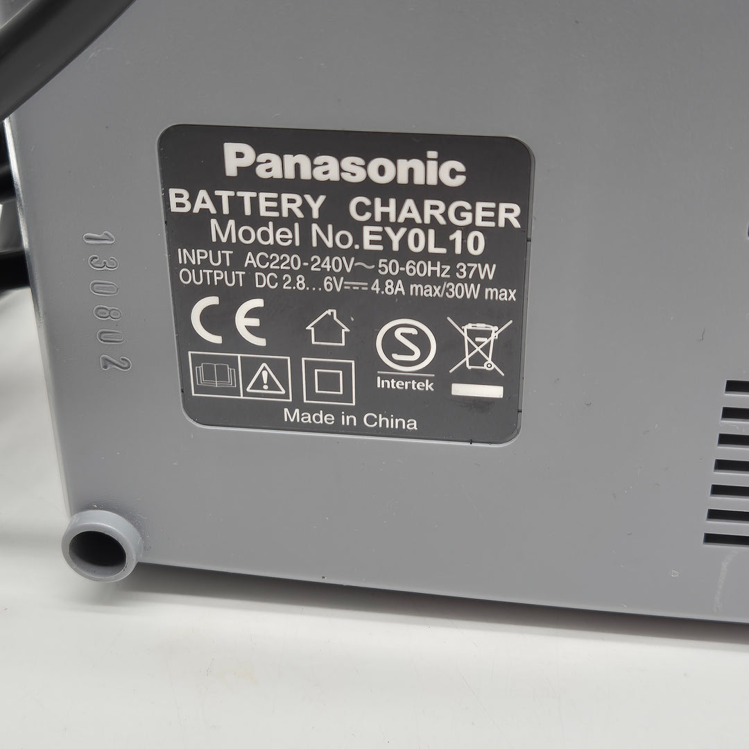 Panasonic Batteriladdare EY0L10 Kompakt Design