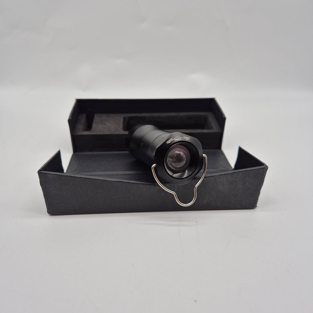 Modern bärbar LED-ficklampa – kompakt design