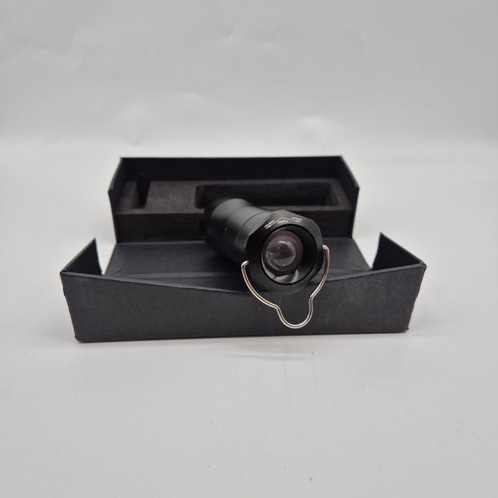 Modern bärbar LED-ficklampa – kompakt design