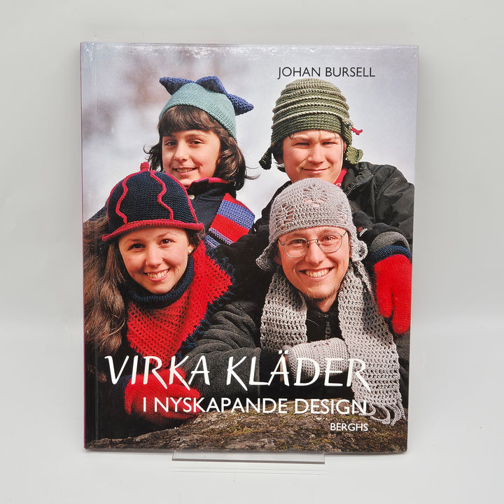 Virkade kläder i nyskapande design bok