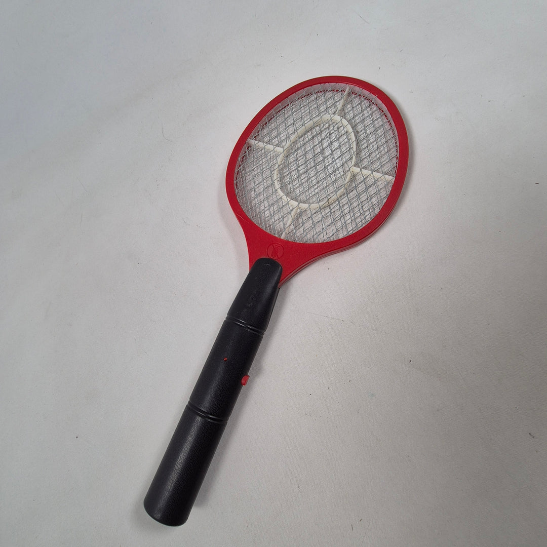 Elektrisk insektsdödare i rött, kompakt design
