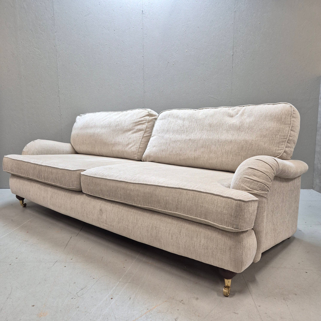 Retro soffa i linnetyg med komfort