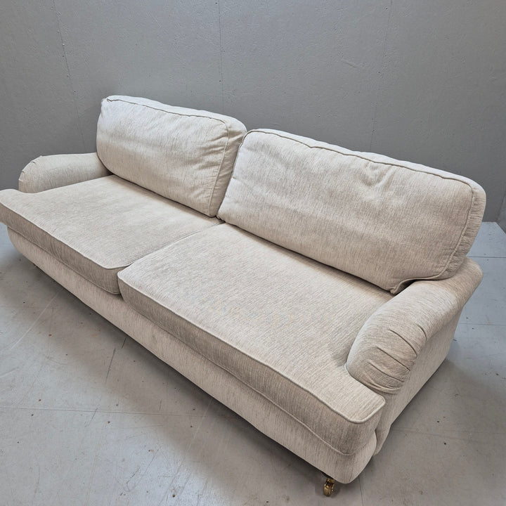 Retro soffa i linnetyg med komfort
