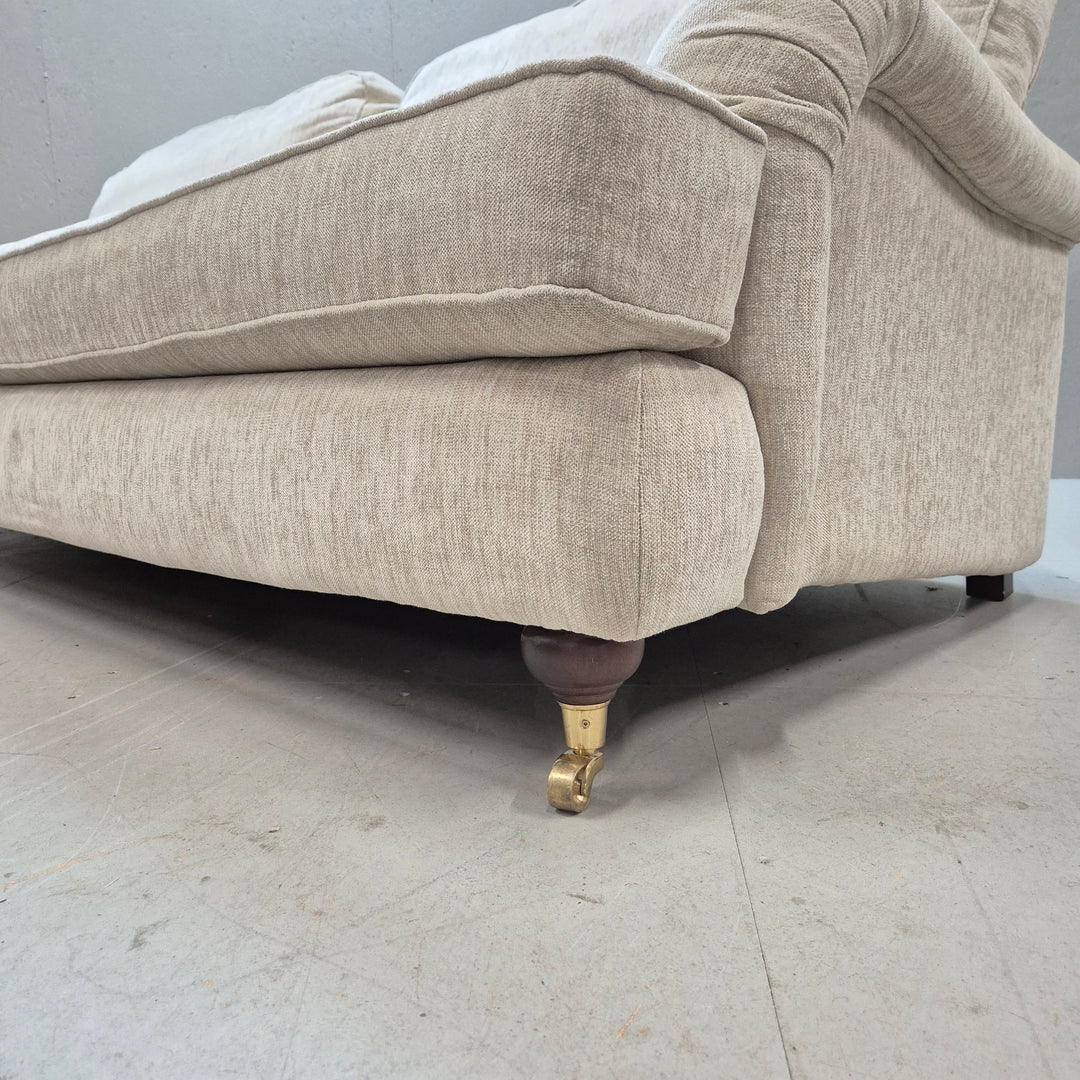 Retro soffa i linnetyg med komfort