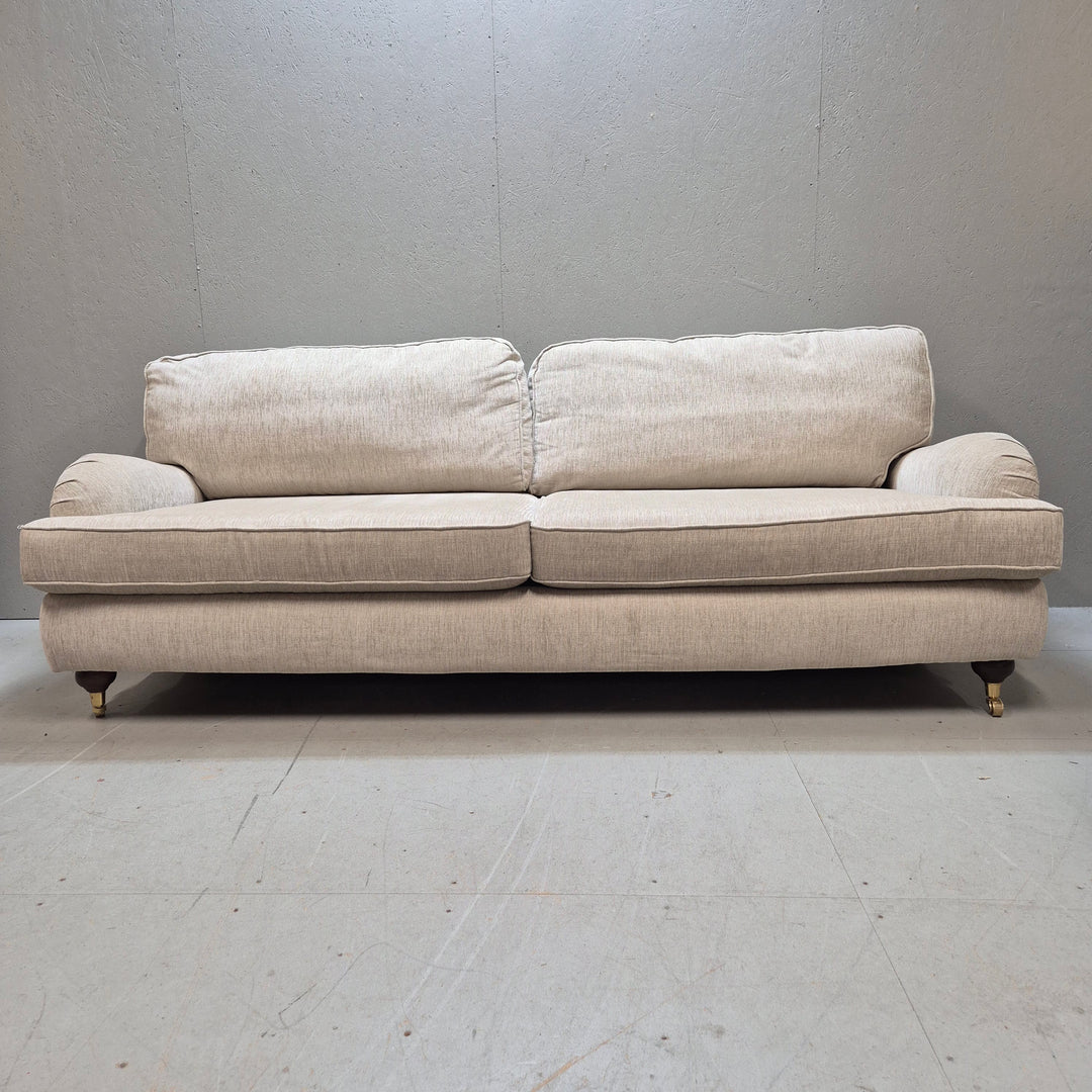 Retro soffa i linnetyg med komfort