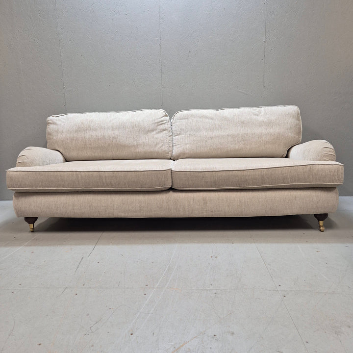 Retro soffa i linnetyg med komfort