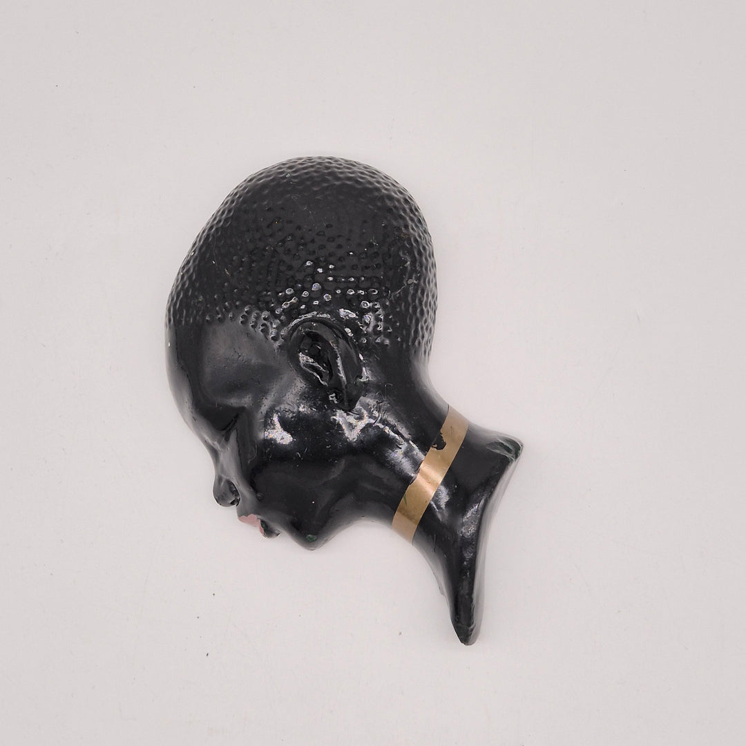 Unik svart keramisk skulptur modern konst