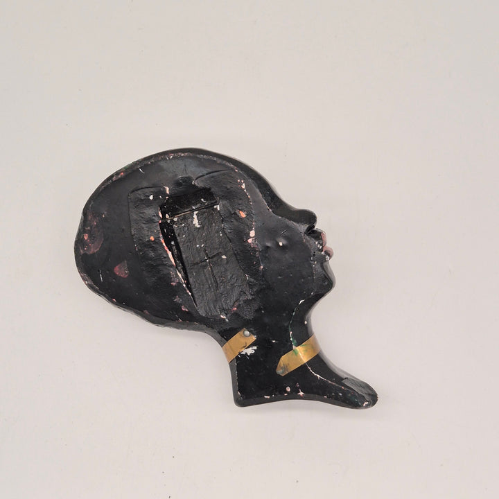 Unik svart keramisk skulptur modern konst