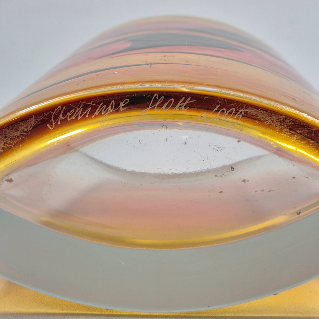 Skäringe Slott konstglasvas med fåglar i solnedgång