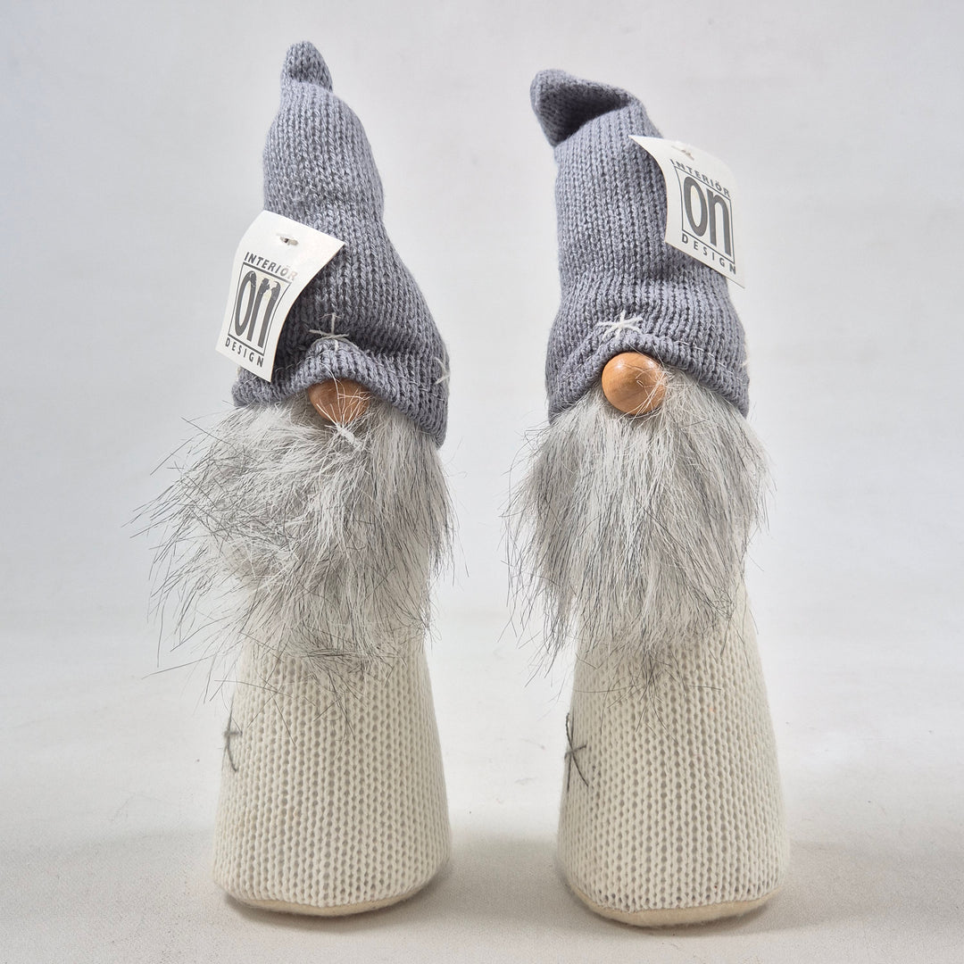 Julnisse i stickad design – grå & vit (ON Interiör Design)