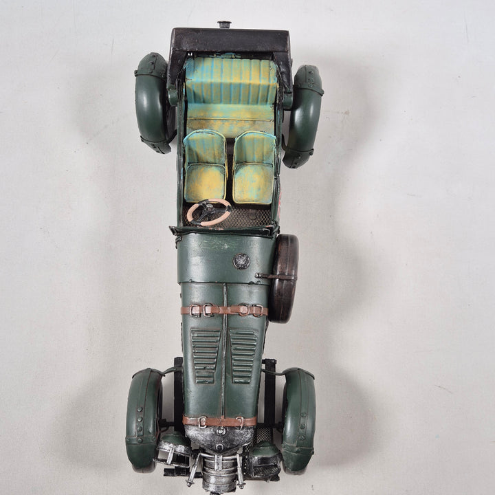 Authentisk retro modellbil i metall