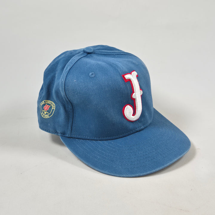 Retro blå baseballkeps med röd 'J' motiv