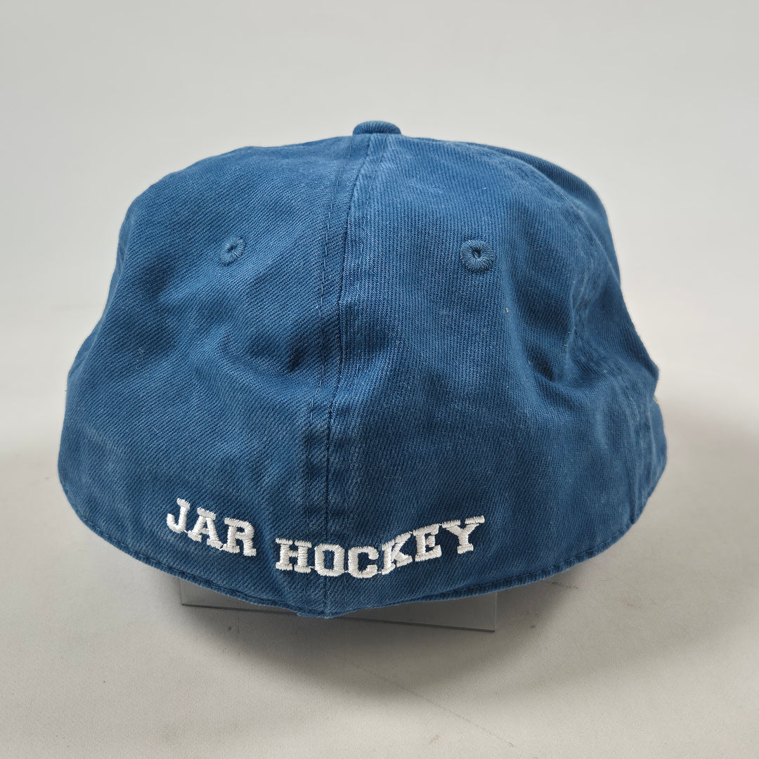 Retro blå baseballkeps med röd 'J' motiv