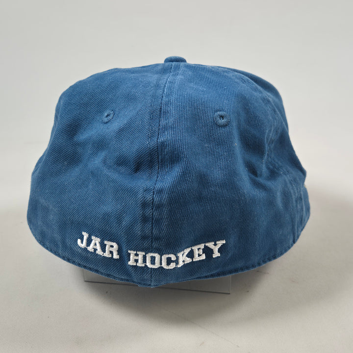 Retro blå baseballkeps med röd 'J' motiv