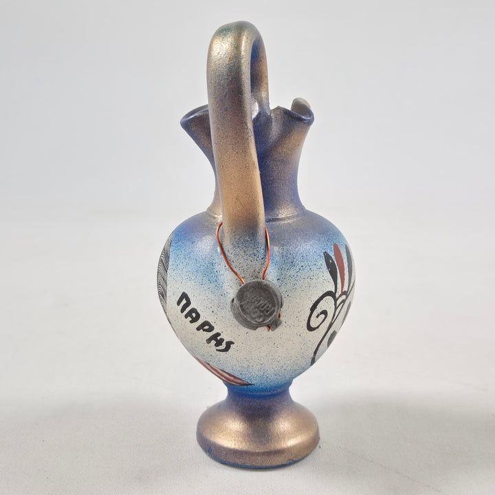 Retro grekisk amfora med krigarmotiv i keramik