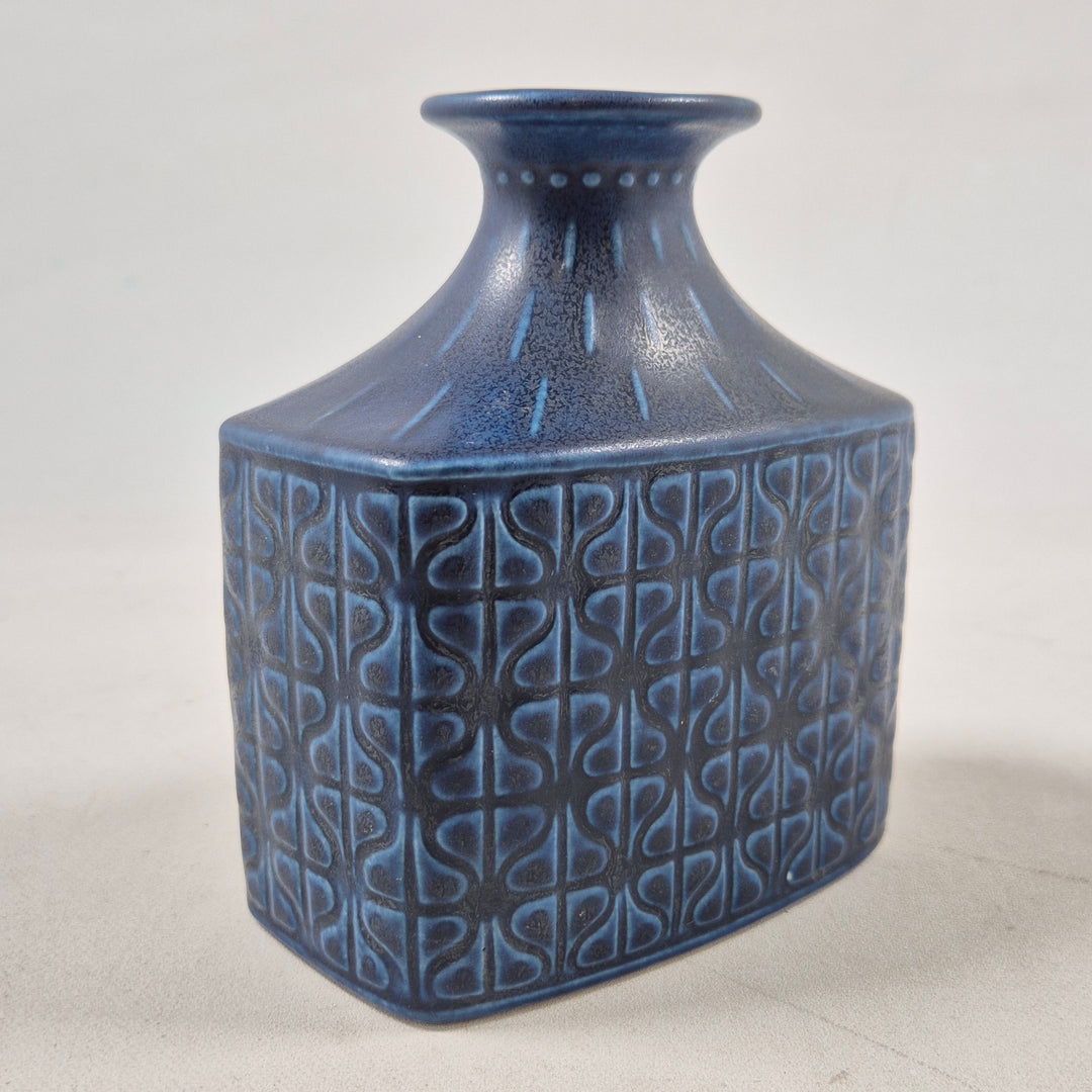 Retro keramikvas från Rörstrand i djupblå färg