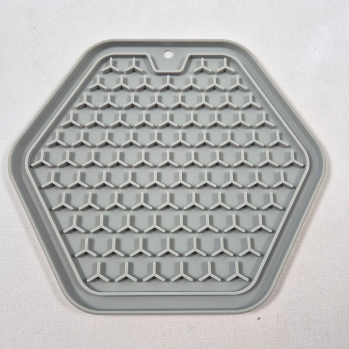 Multifunktionell silikonmatta med hexagonmönster