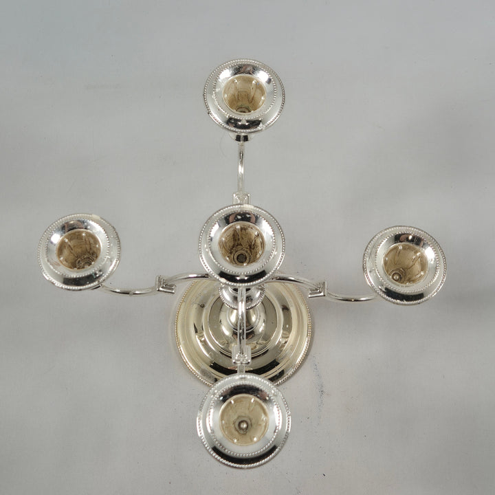 Klassisk silverljuskrona retro metalldesign