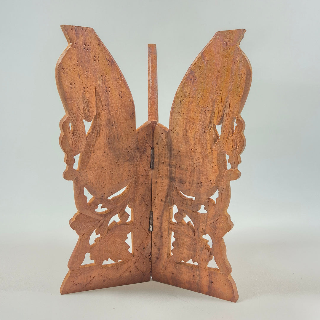 Unikt retro träbokstöd med bladmönster