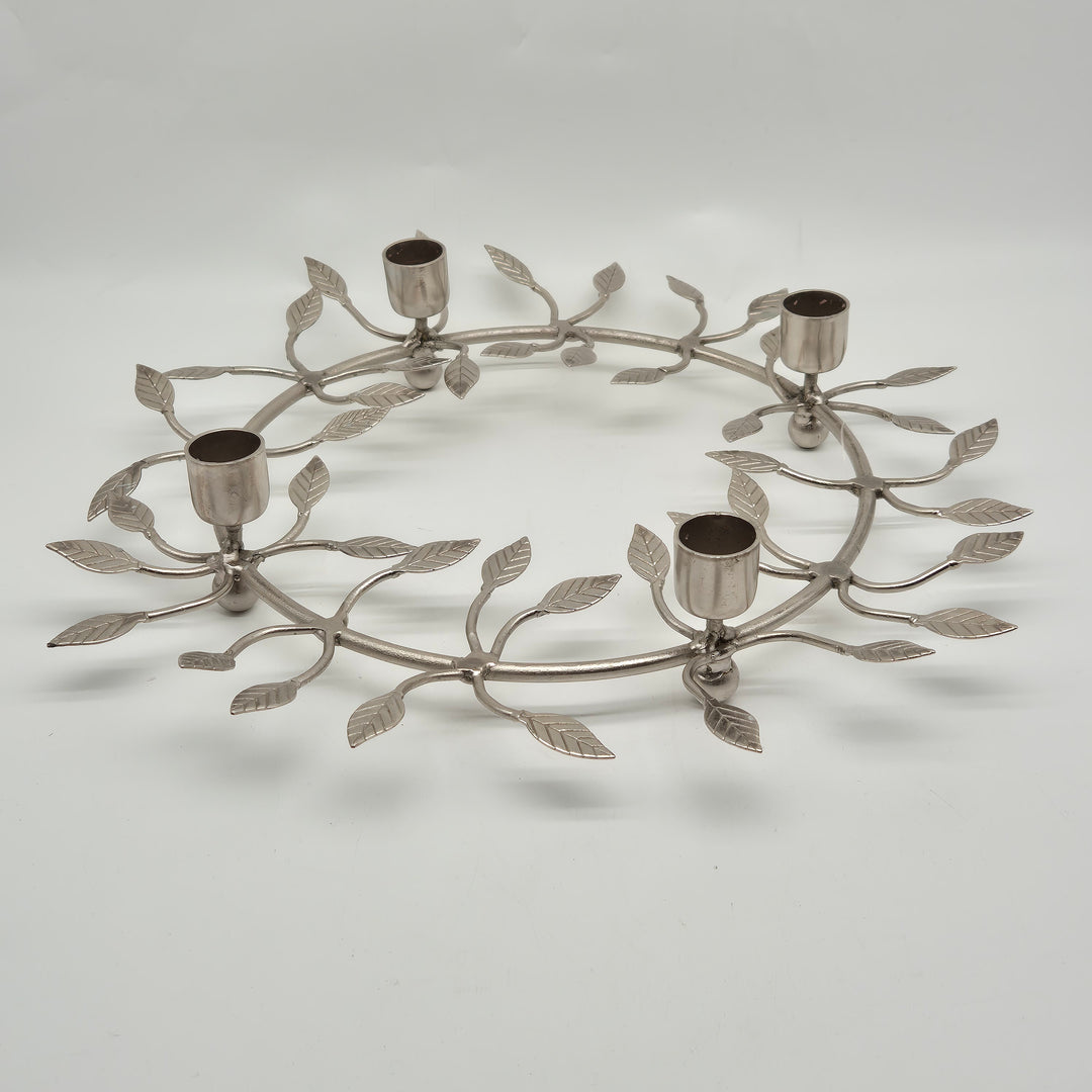 Elegant Silverfärgad Ljushållare med Lövmotiv