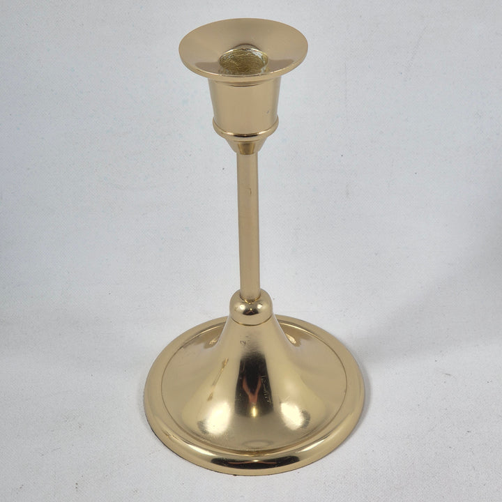 Elegant ljusstake i guldtonad metall