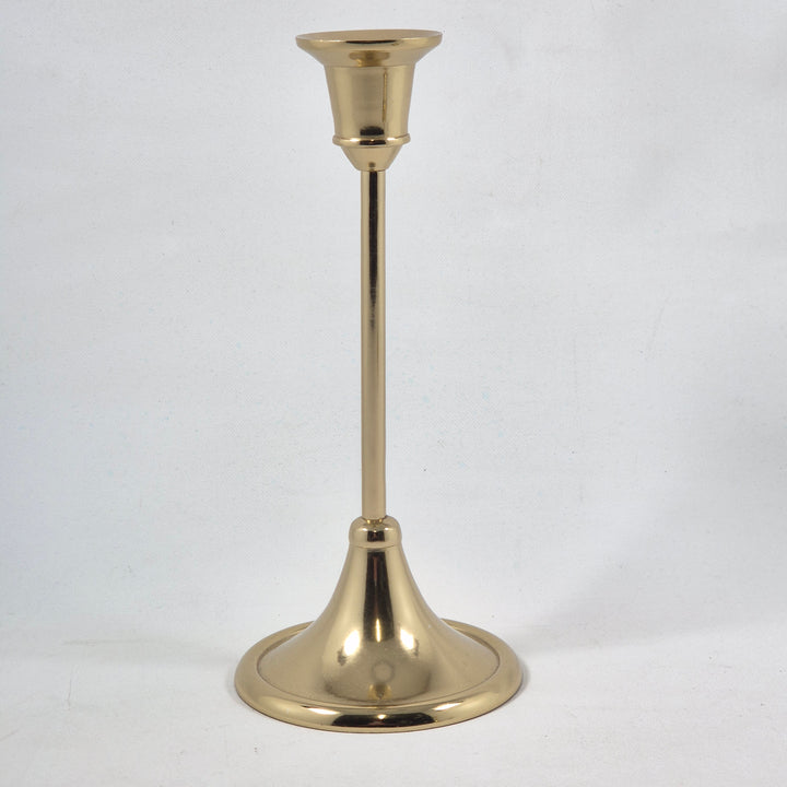 Elegant mässingsljusstake i klassisk design