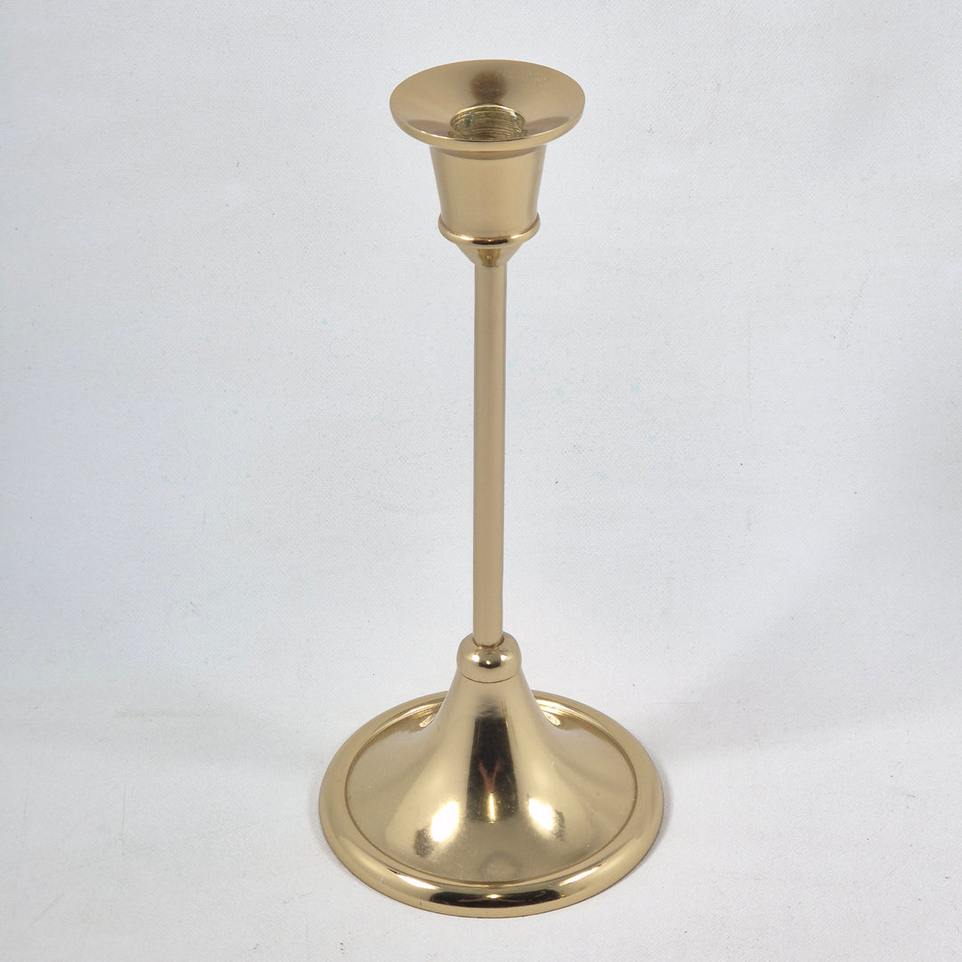 Elegant mässingsljusstake i klassisk design