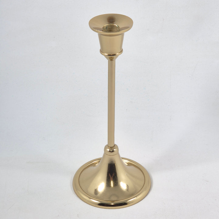 Elegant mässingsljusstake i klassisk design