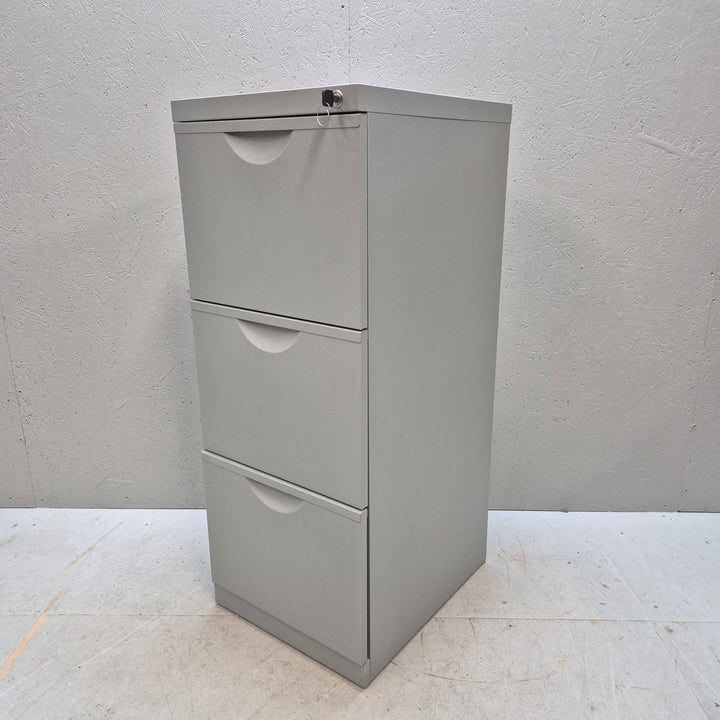 Elegant modernt metallarkivskåp med silvergrå finish