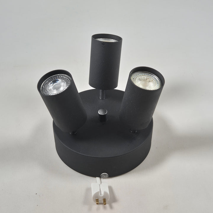Elegant svart bordslampa i metall från Clas Ohlson